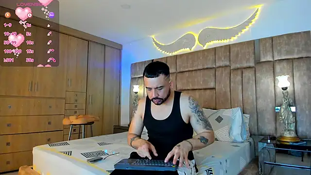 petterwilly1 online show from March 15, 11:07 pm