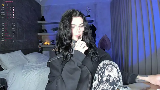 uwuxxxeva online show from January 18, 8:16 pm