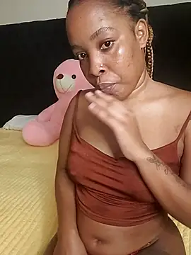 R-thequeen online show from April 22, 11:51 am