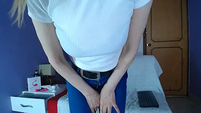 sophia ny online show from February 24, 1:43 pm