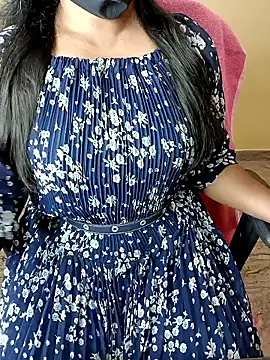 Lusty-couplee online show from January 10, 6:07 am