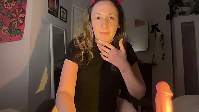 Littlelolo60 online show from February 6, 6:55 pm