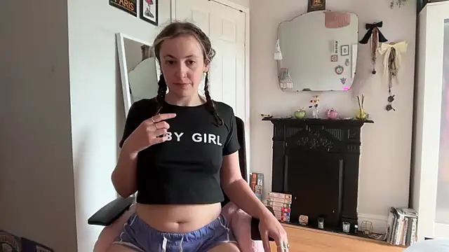 Littlelolo60 online show from May 31, 9:59 am