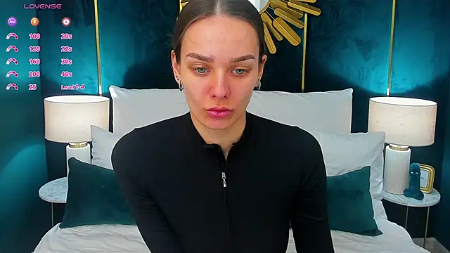 AprilWong online show from March 29, 5:06 am