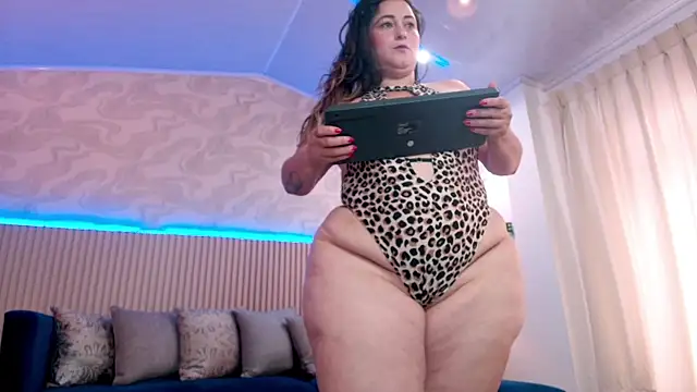 lenah smith online show from October 18, 11:57 am