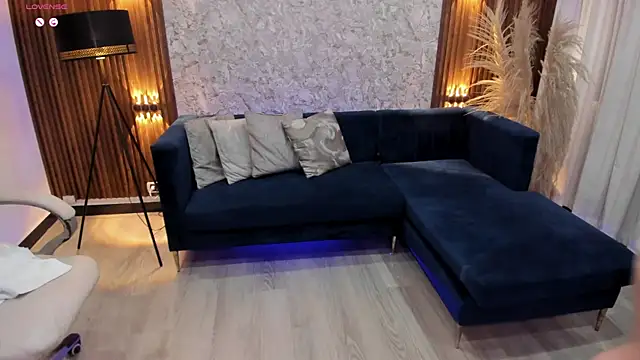 lenah smith online show from September 17, 12:47 pm