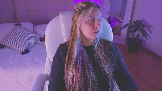 brandy sweet  online show from September 17, 12:25 pm