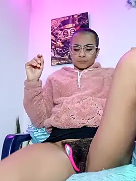 Leslly  online show from April 1, 7:09 am