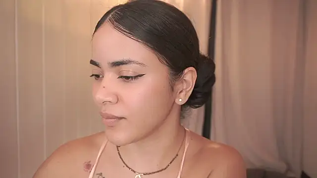 Feetgirl01 online show from October 15, 9:01 am