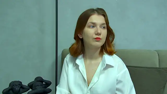 LessySmith online show from April 11, 4:10 pm