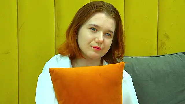 LessySmith online show from February 3, 2:53 am