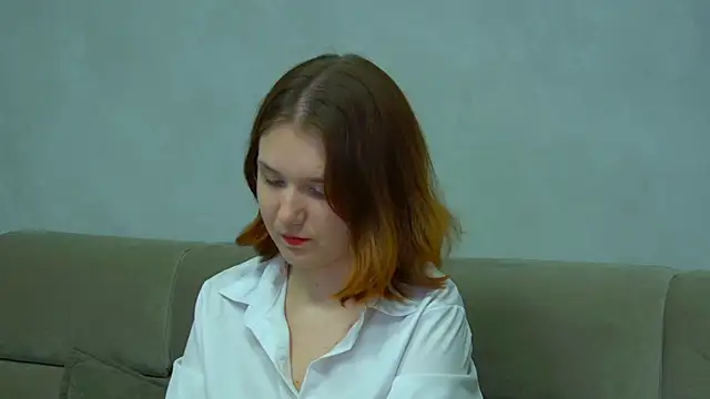 LessySmith online show from April 4, 4:39 pm