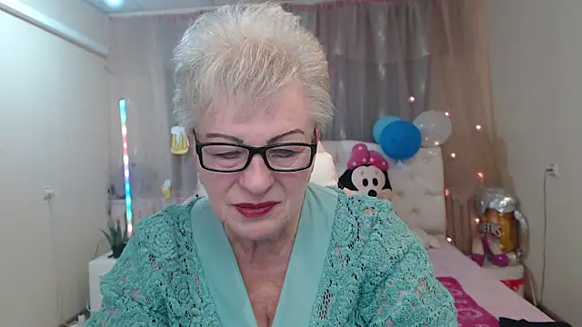 KayleSmoll online show from September 28, 6:35 pm