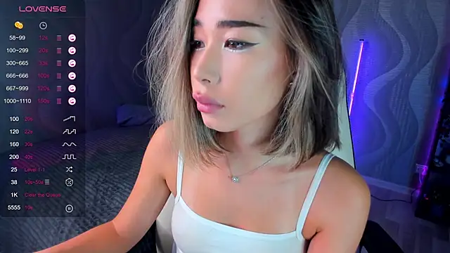 sensualily online show from July 23, 3:31 pm