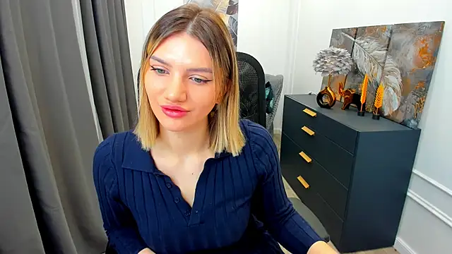 SelenaeMoore online show from March 26, 3:52 am