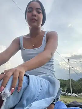 NAUGHTY LITTLE 18 online show from April 14, 10:10 pm