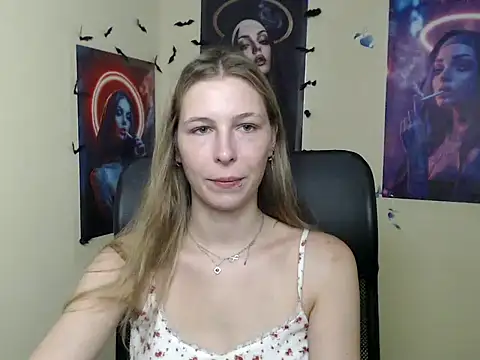 StrangerGi online show from July 3, 6:30 am