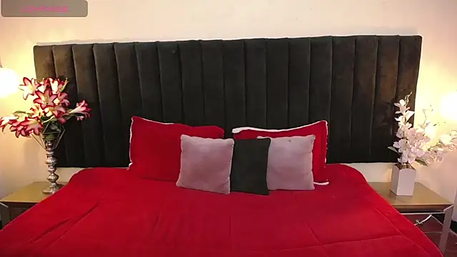 soft attraction online show from March 23, 8:15 pm