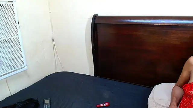 SpicyQueenxxxx online show from October 4, 11:53 pm