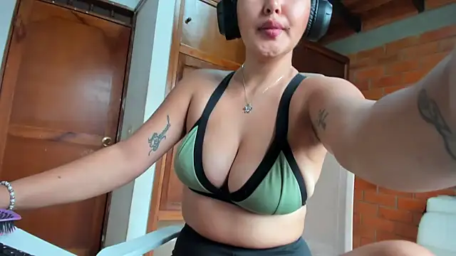 SamaraJay1 online show from February 12, 5:03 pm