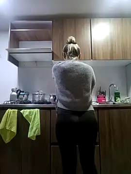 coral smitth online show from November 23, 8:10 pm