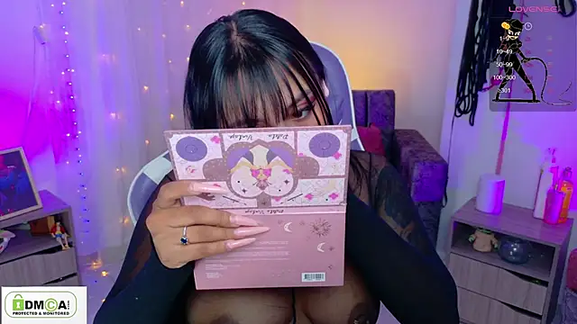 Miss scarllet  online show from April 22, 1:19 pm