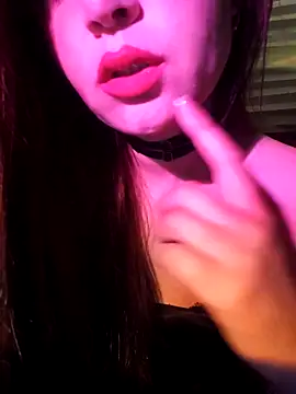 Greta Erin online show from April 6, 10:33 pm