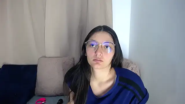 lessliee22  online show from March 17, 3:43 am