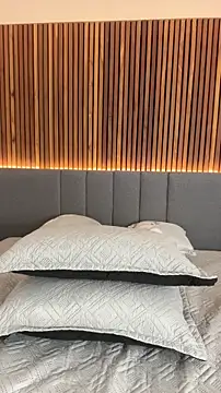 EmiilyAdams  online show from March 3, 9:54 pm