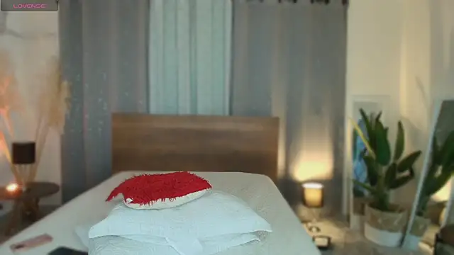 Isaa Coleman  online show from September 27, 9:22 pm