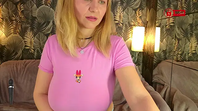 BigBoobsARRI online show from March 27, 9:10 am