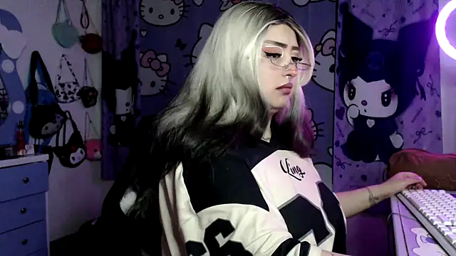 lussyevans24 online show from March 30, 2:33 am