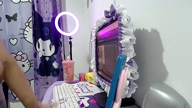 lussyevans24 online show from November 6, 5:46 am