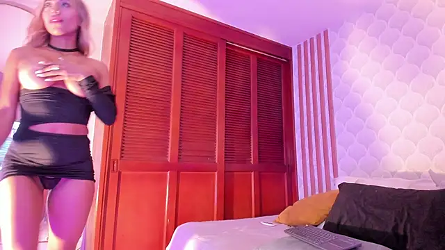 PamelaReall online show from March 27, 10:49 am