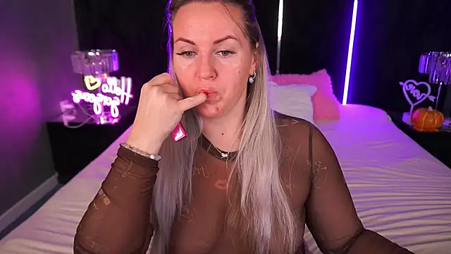 KiraCandyS online show from November 13, 11:37 pm