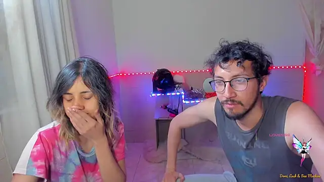 linnie  online show from September 16, 8:28 pm