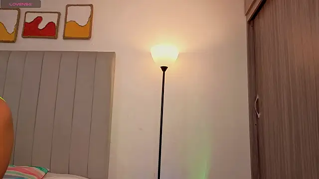 amy robertz online show from April 15, 3:23 pm