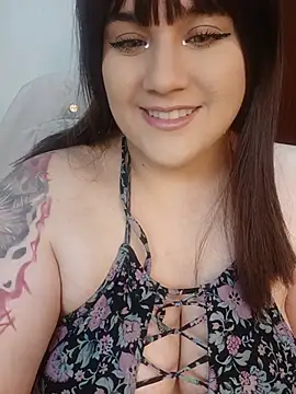 ItsNaiixa online show from July 25, 10:28 pm
