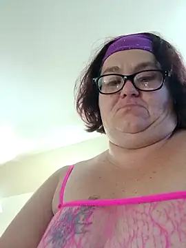 mcv131985 online show from October 25, 5:04 am