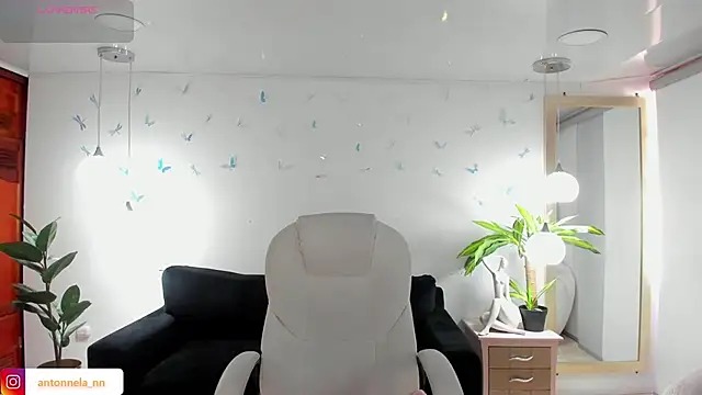  Antonnela  online show from February 28, 2:05 pm