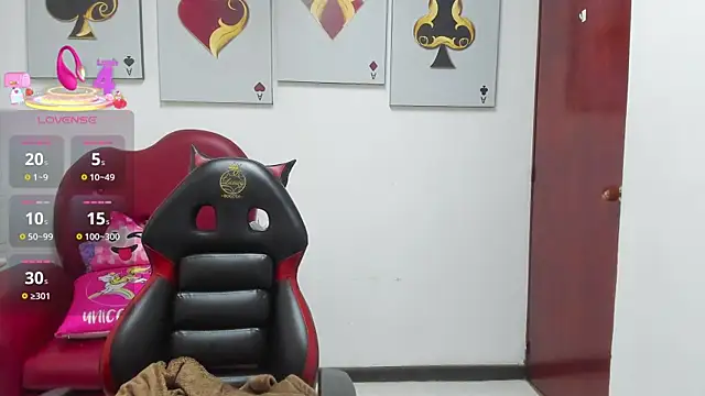 Salomeediaz  online show from March 19, 9:41 pm