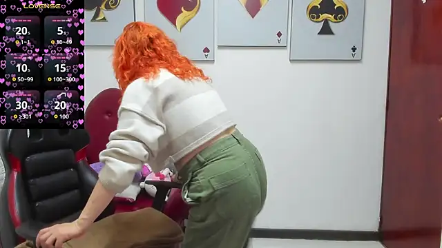 Salomeediaz  online show from April 9, 9:09 pm