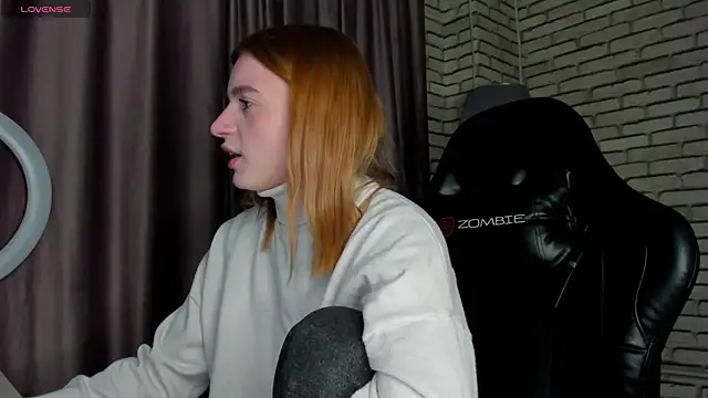 Stacey Brown online show from February 20, 1:15 am