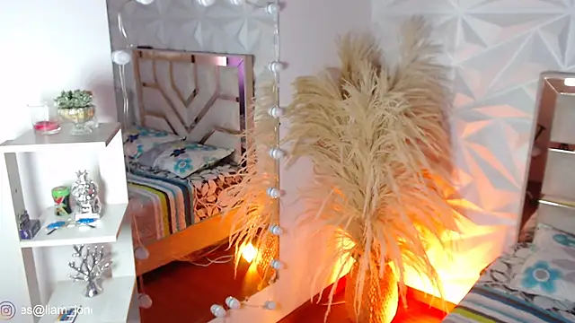 Jonesliam23 online show from March 16, 7:18 pm