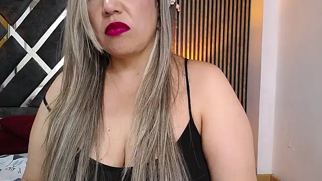 marie hss online show from April 6, 8:43 pm