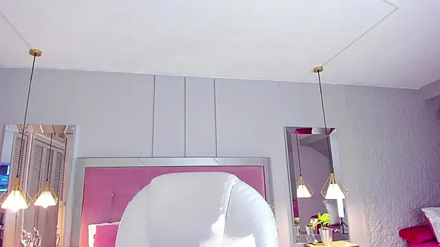 HannaKarson online show from September 25, 11:42 am