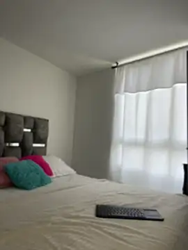 LauraCadwell online show from April 17, 12:40 pm