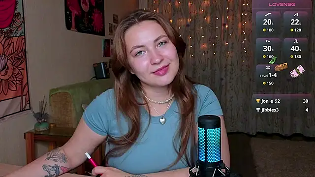 LisaCase online show from September 26, 2:15 pm