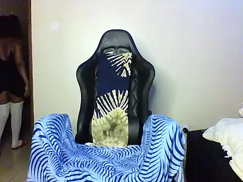 Candii wet  online show from October 28, 7:19 pm