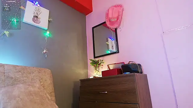 jade brunnette online show from March 8, 8:02 pm